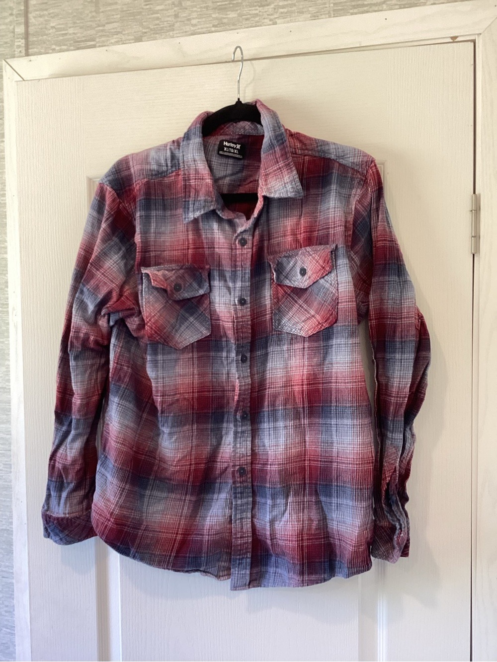 Hurley Red and Blue Plaid Button-Down Shirt XL EUC